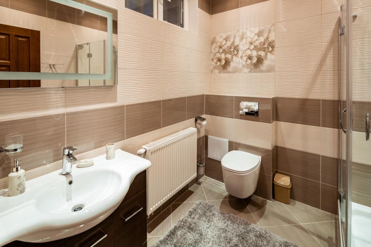 Alfa Apartments Svobody 31 利沃夫 外观 照片